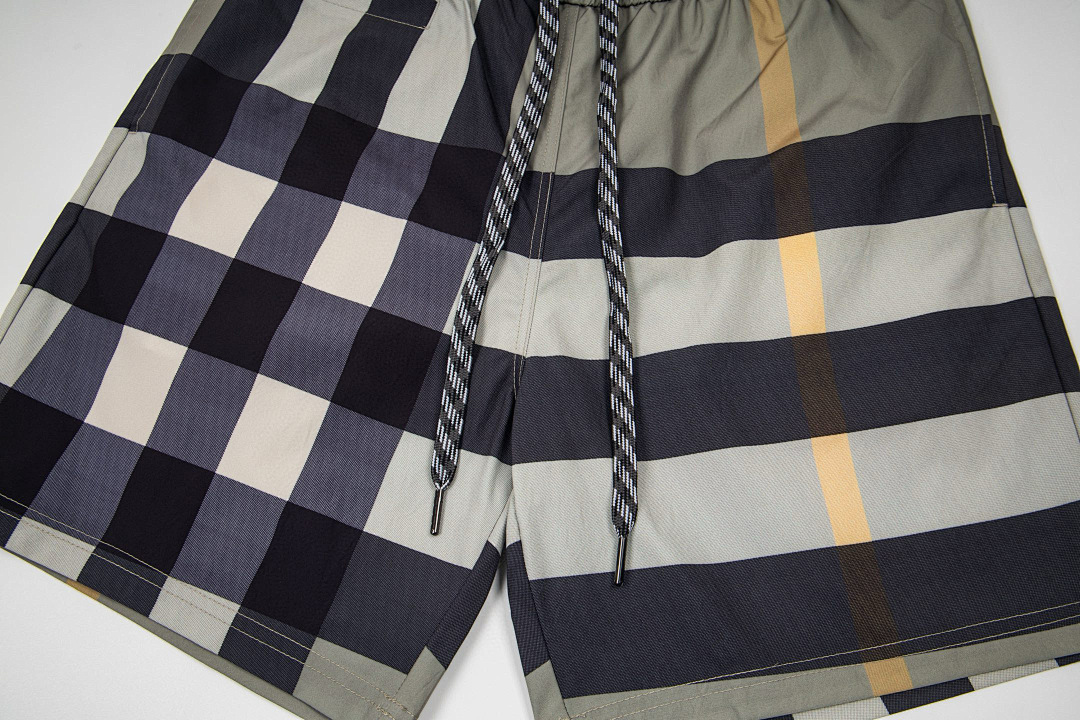 Burberry 52410−24L - Image 21