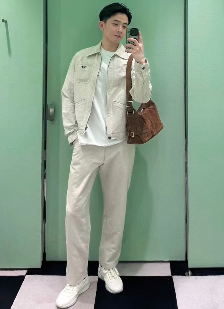 Prada 58954−8L - Image 13