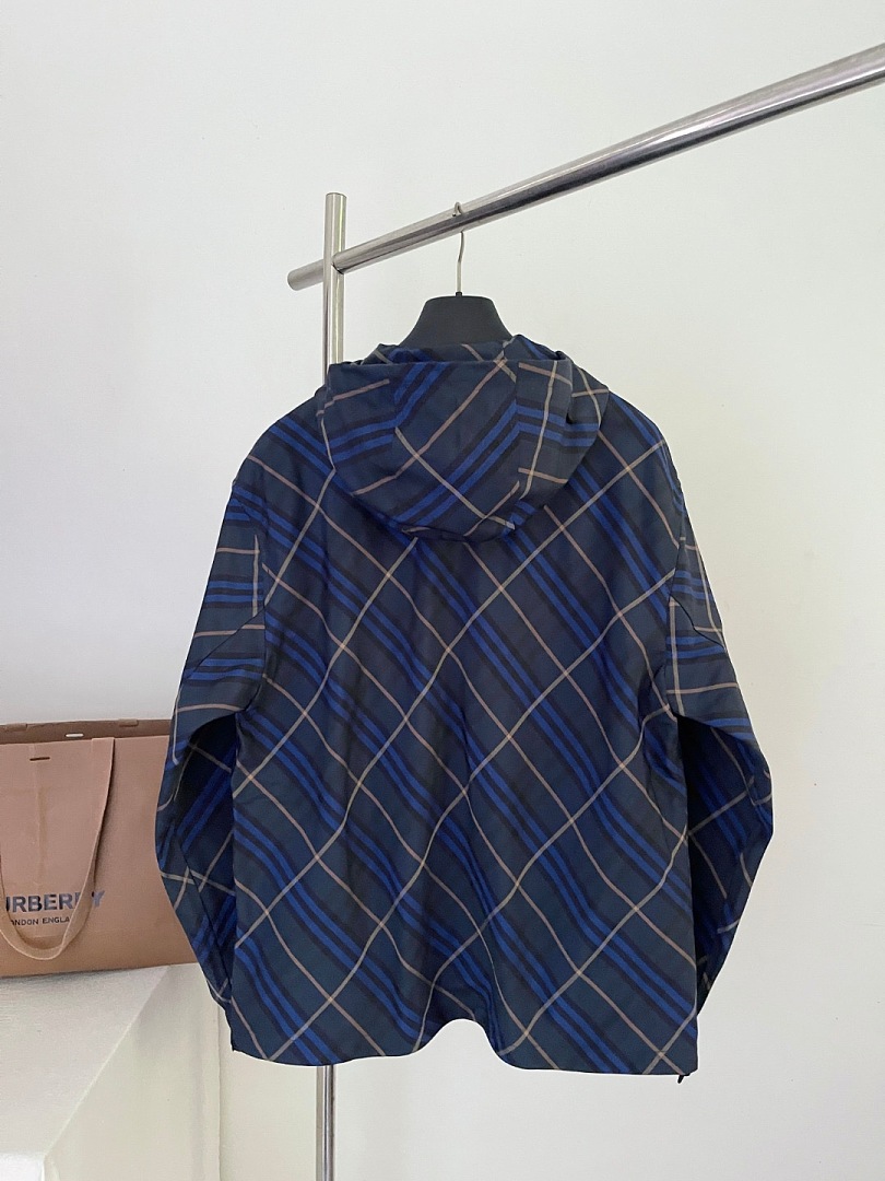 Burberry 6D295-61L - Image 6