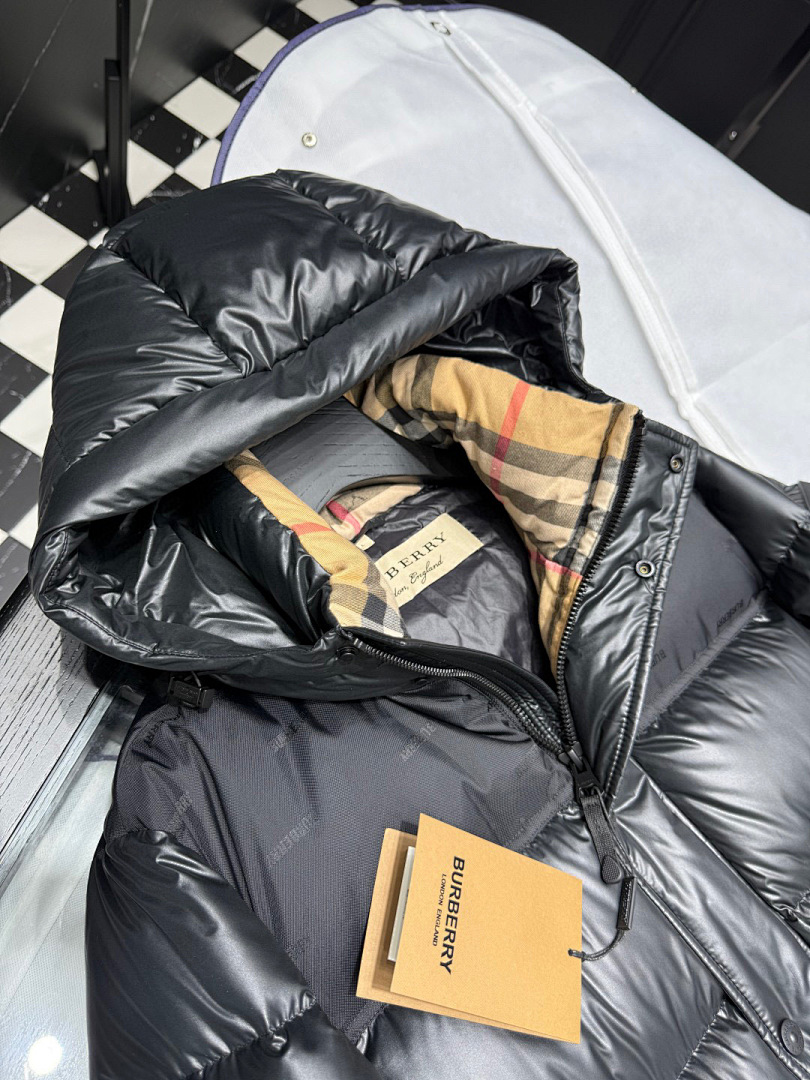 Burberry . 59650−92L - Image 15
