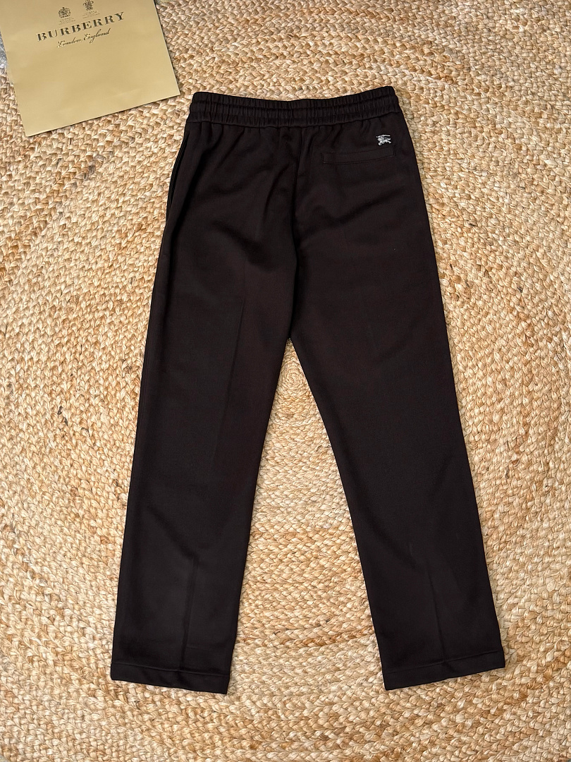 On Running Jacket Price:549 Pants 309 5191−8L - Image 24