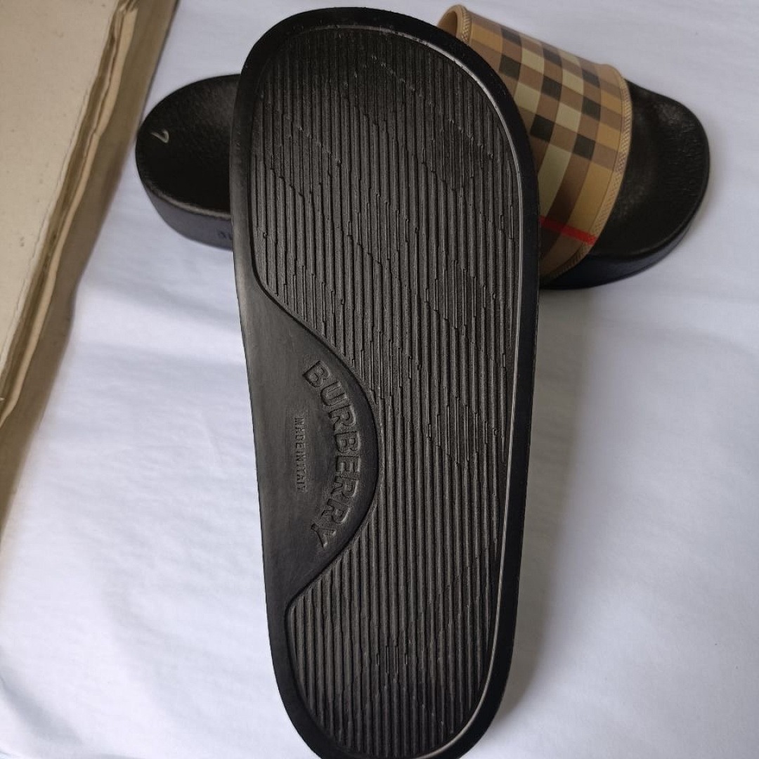 Unbranded BBR Slides Price: 229Yuan - Image 2