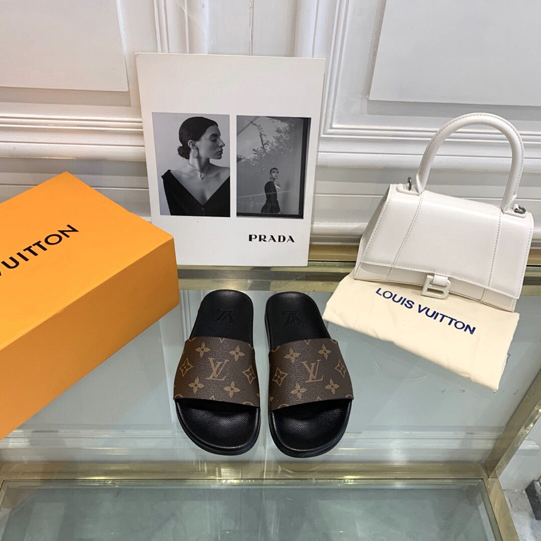 Unbranded Slides Price: 229Yuan Leather - Image 2