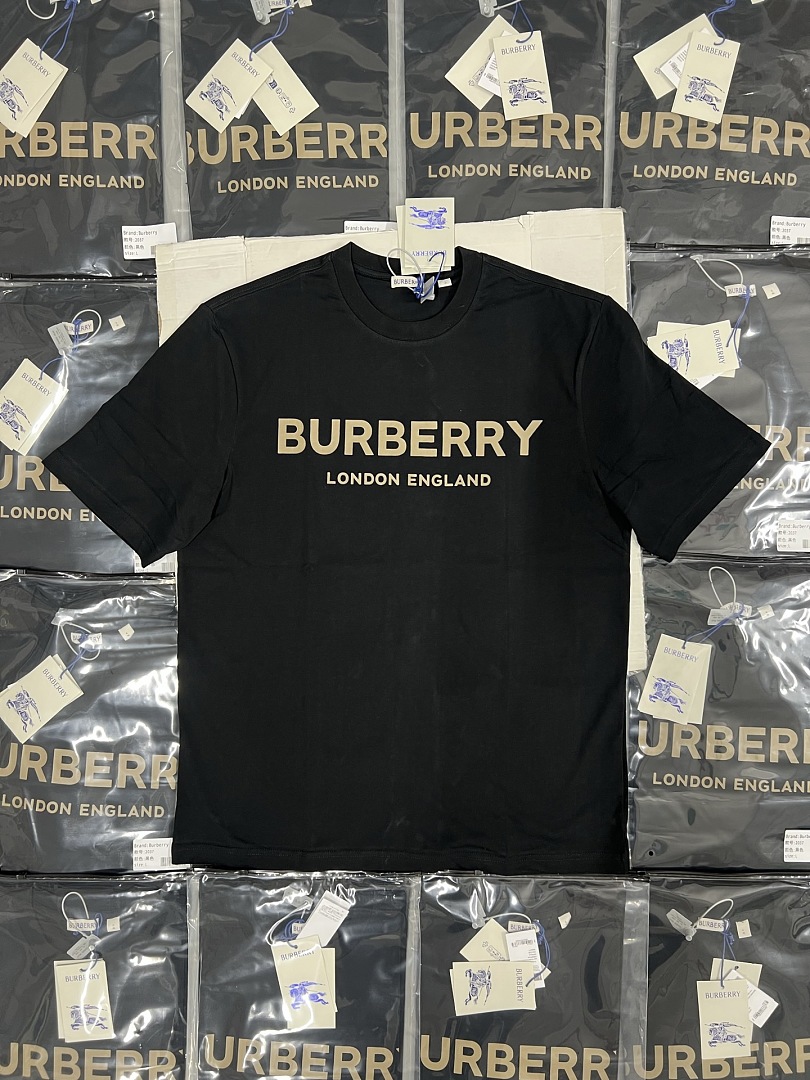 Burberry 52037−51L - Image 9