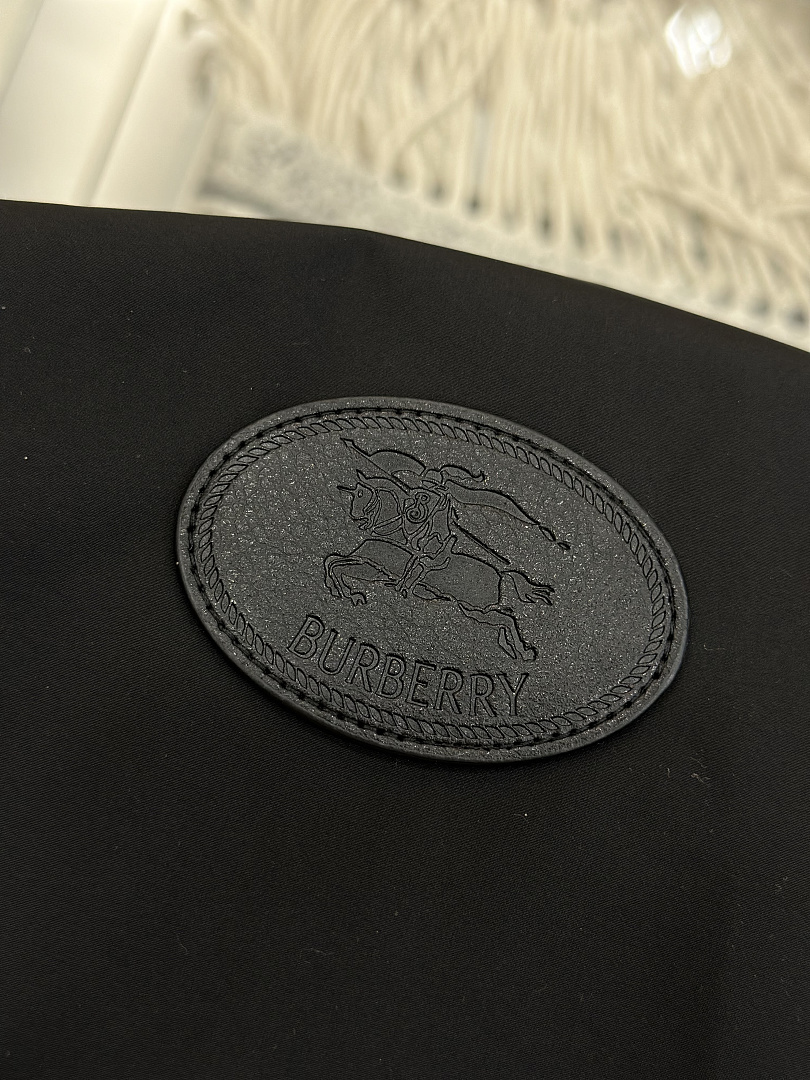 Burberry 5151−8L - Image 38