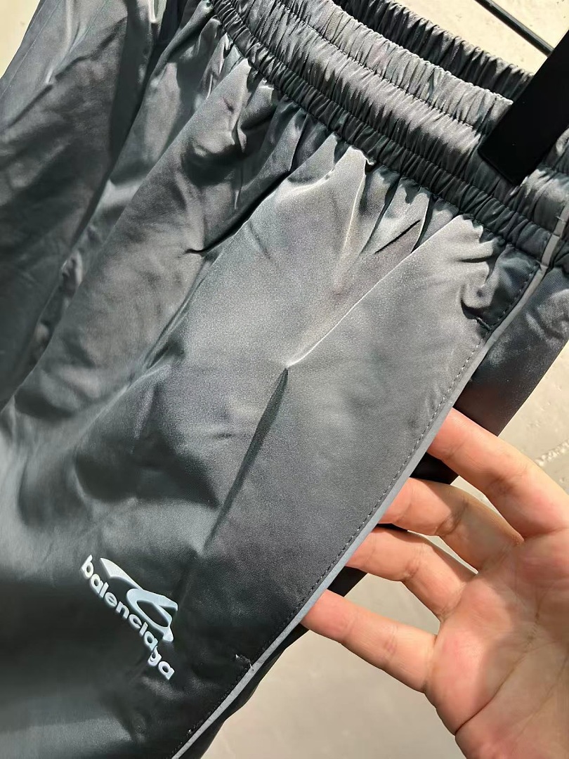 Balenciaga 571−24L - Image 7