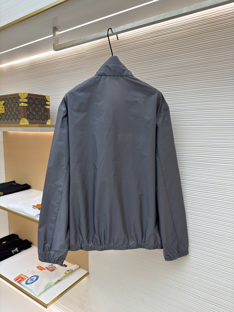 Prada Prada - Image 5
