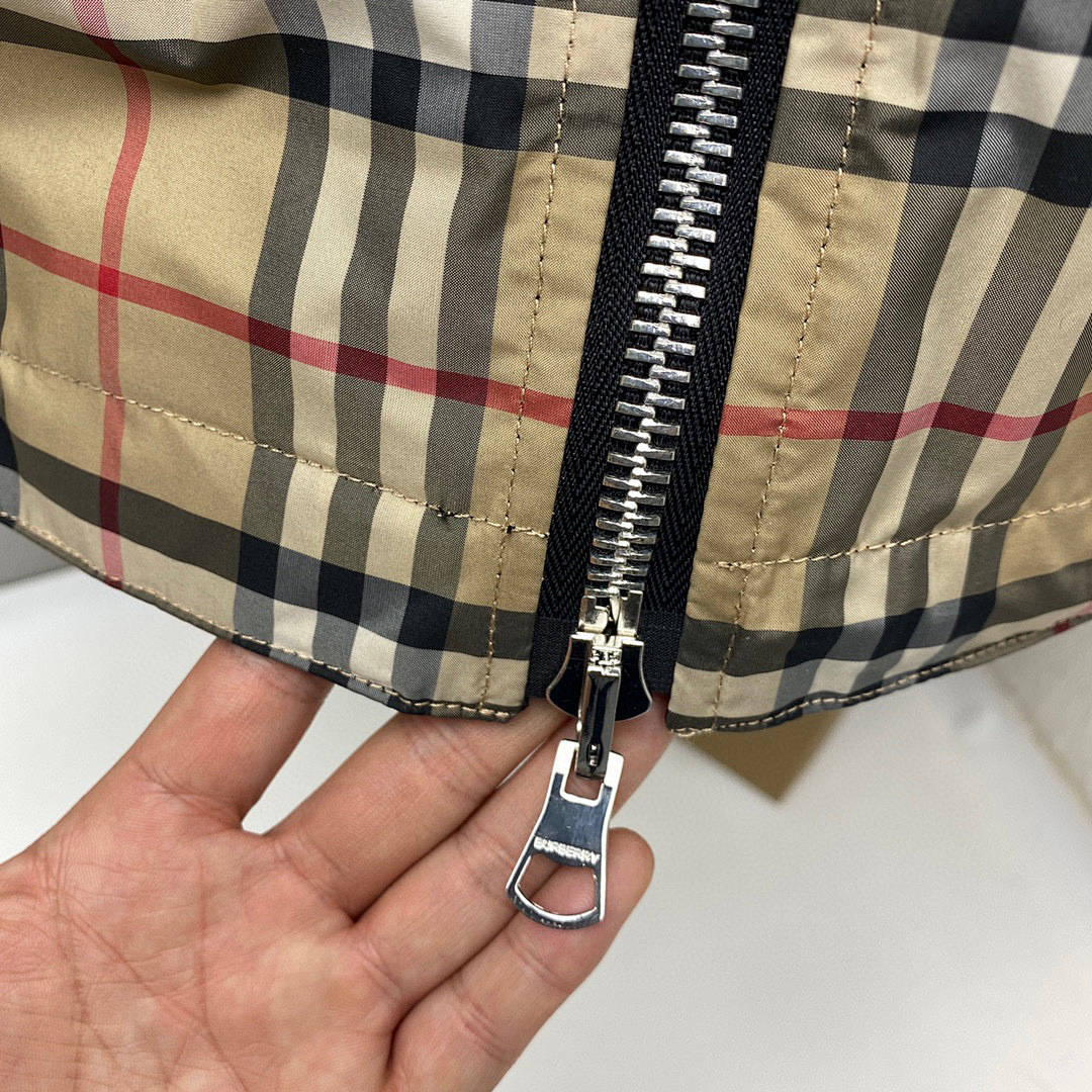 Burberry —680FN (Reversible) - Image 17