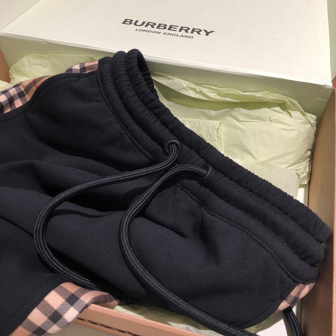 Burberry Yuan - Image 9