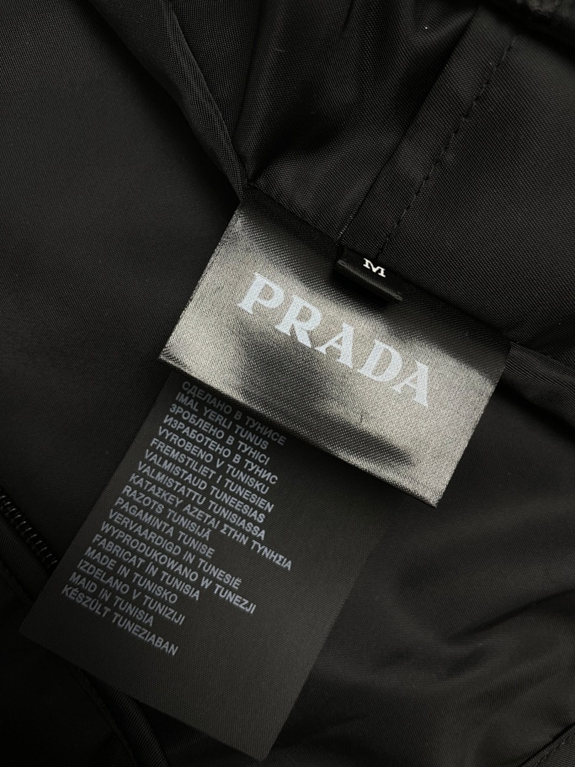 Prada 3023-32L Reversible - Image 4