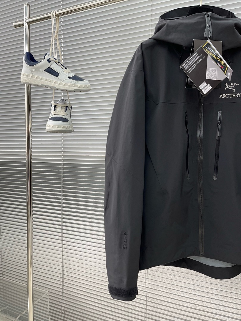Arc'teryx — - Image 42