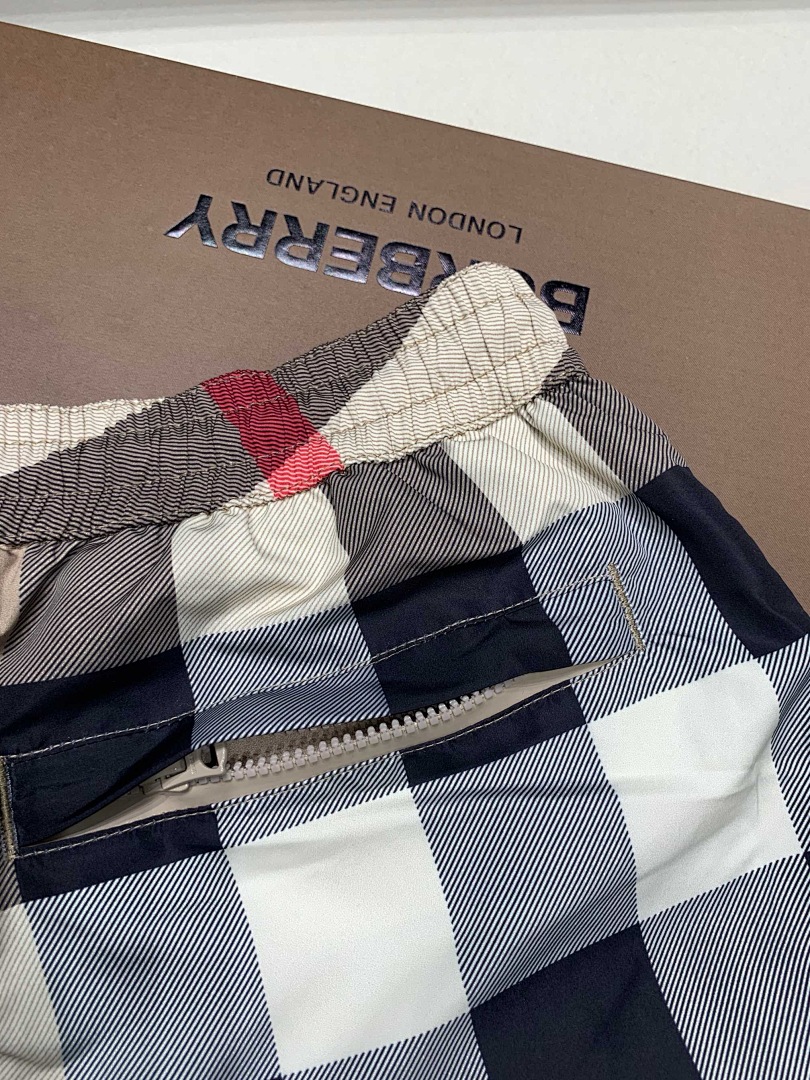Burberry Yuan - Image 7