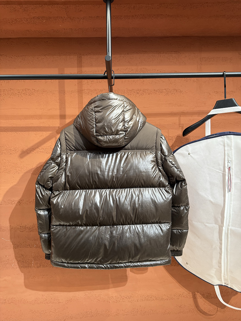 Burberry 68679-37L - Image 29