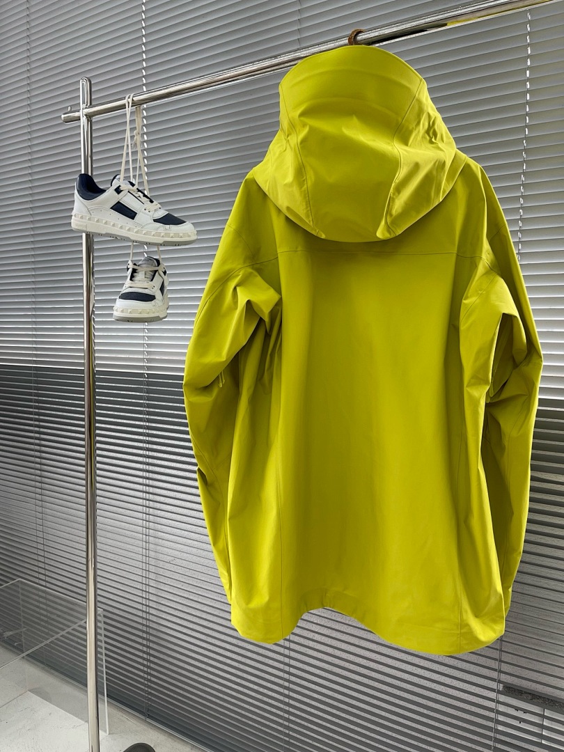Arc'teryx — - Image 10