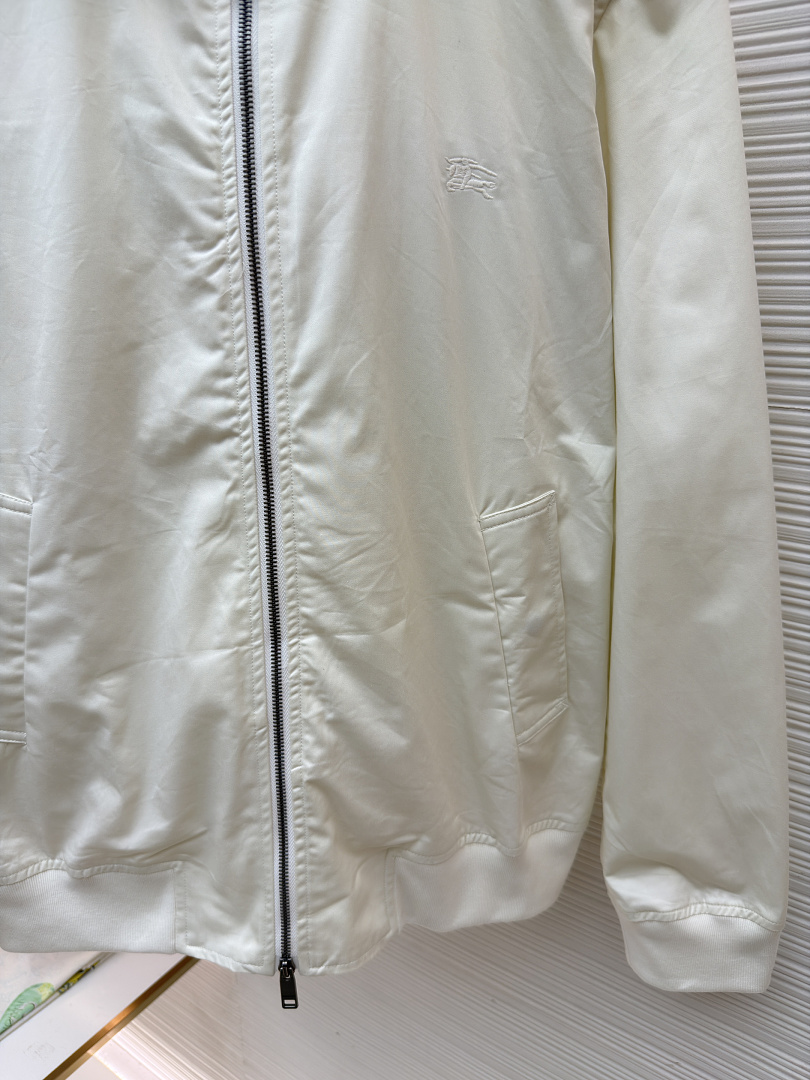 Burberry 5052−51L - Image 21