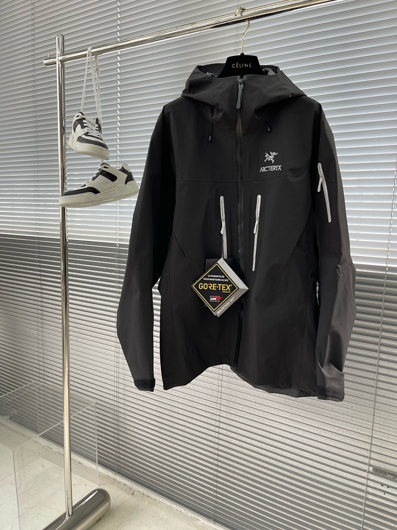 Arc'teryx — - Image 11