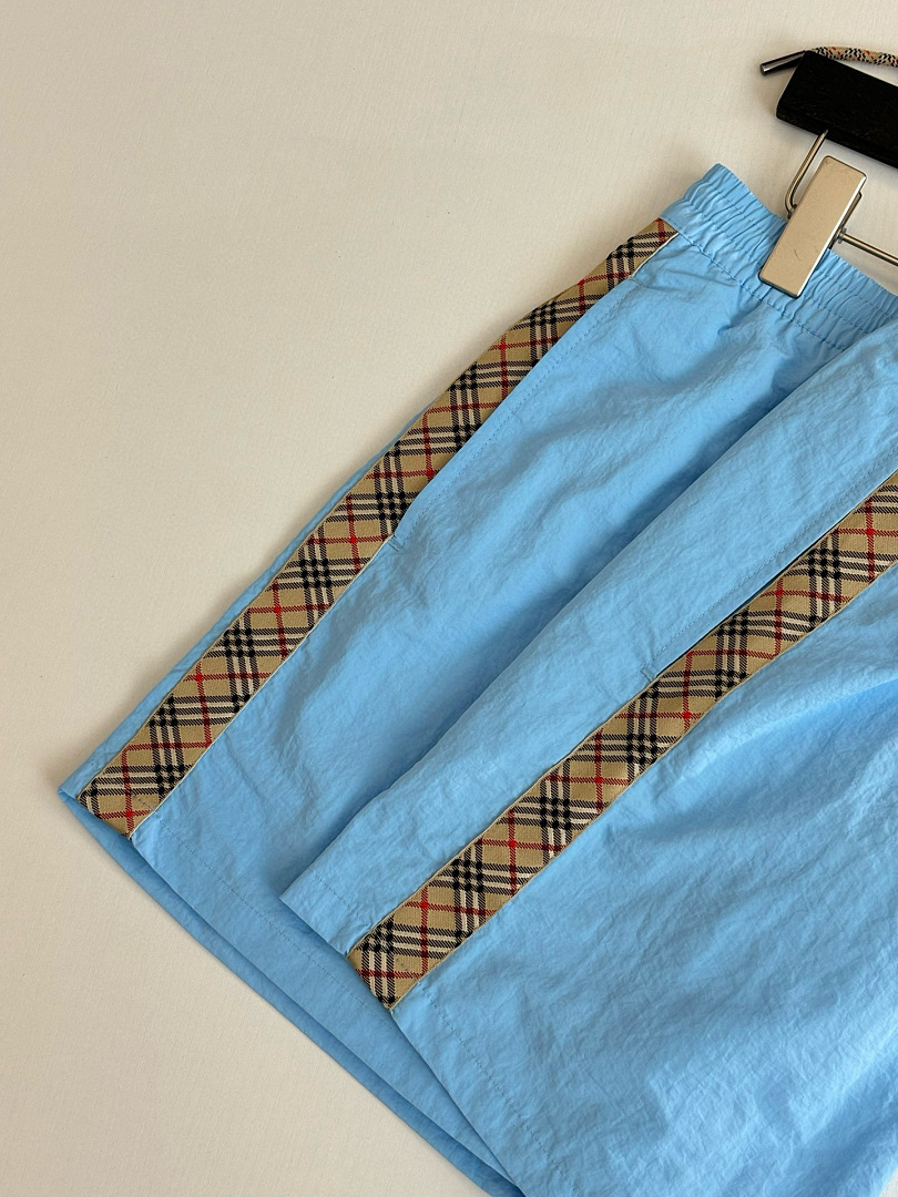 Burberry 31912-31L - Image 29
