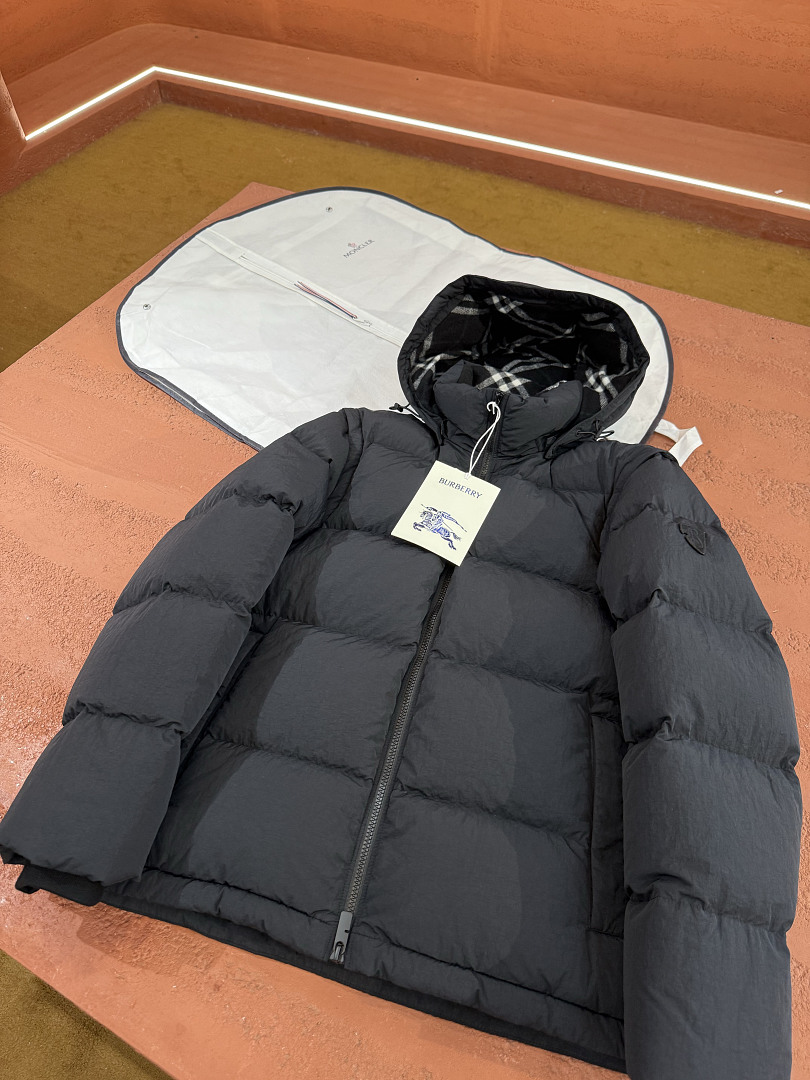 Burberry 3757-86L - Image 17