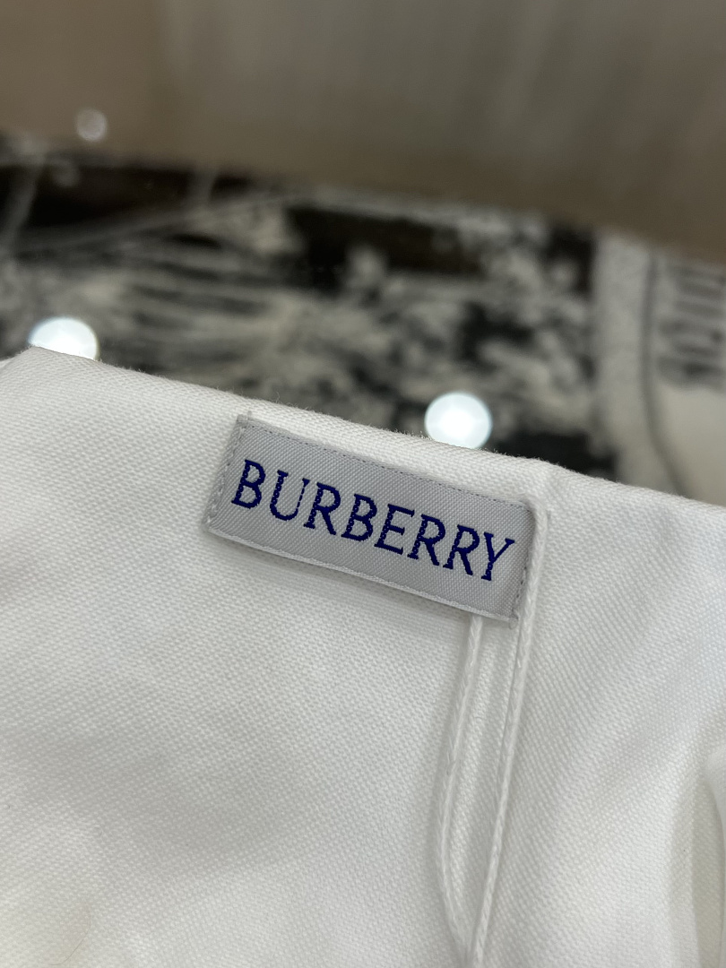 Burberry 552−8L - Image 9