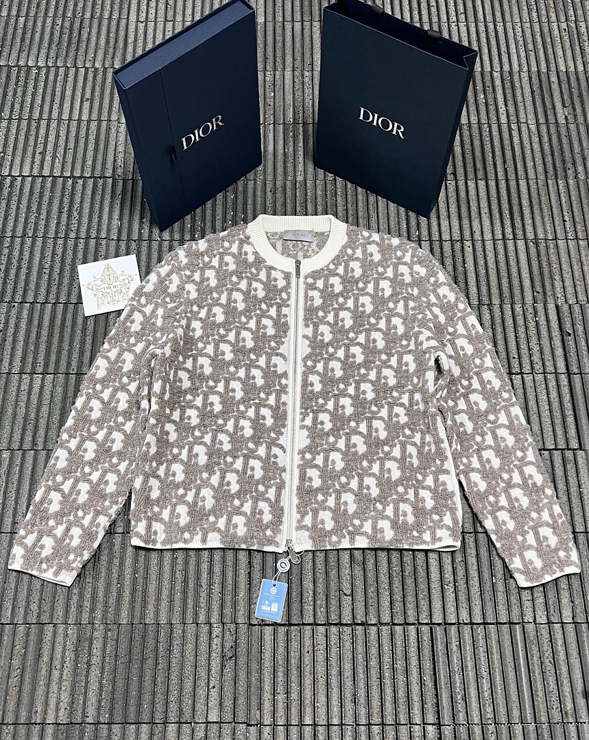Dior 526326−51L
