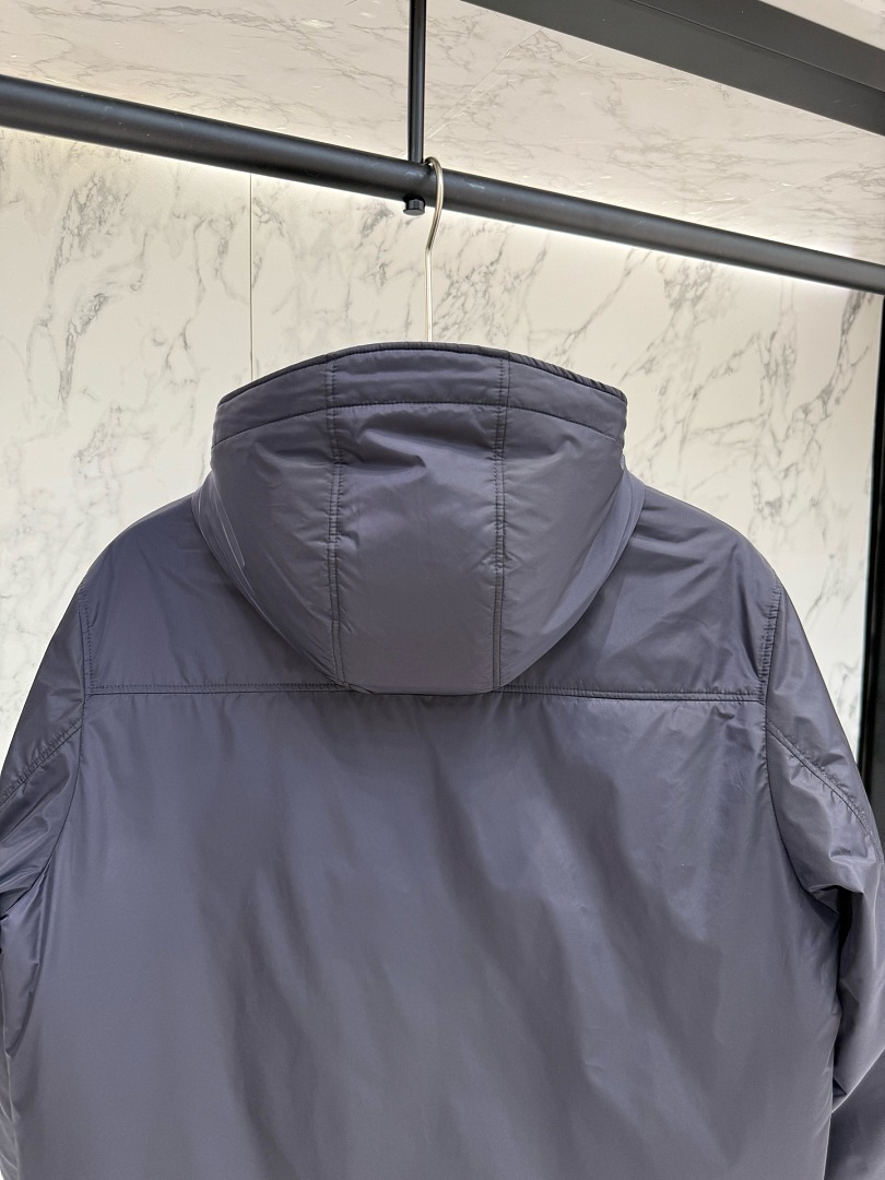 Prada 5686−52L - Image 20