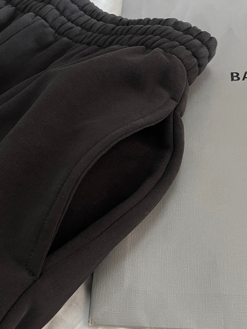 Balenciaga 3029-90L - Image 9