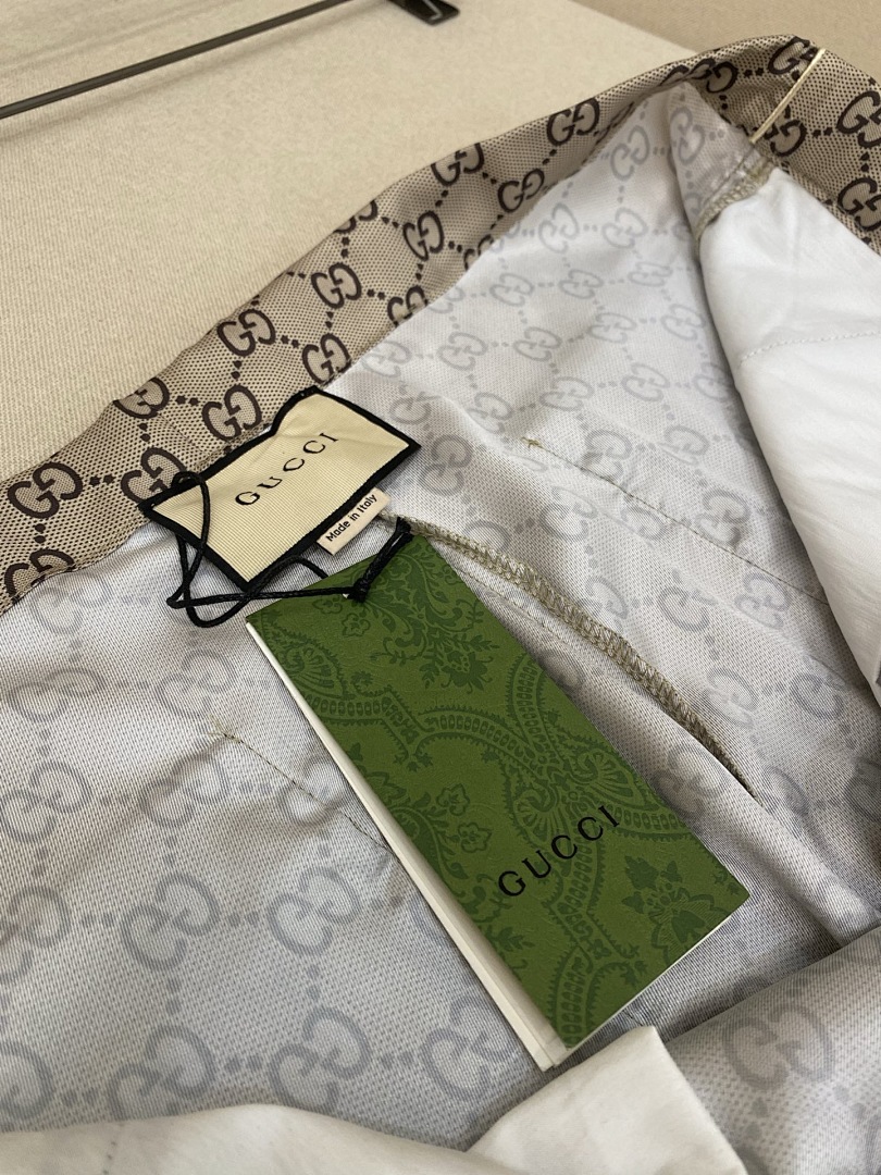 Gucci 37527-37528-8L - Image 15