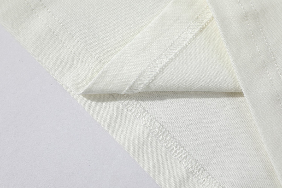 Miu Miu 524050−51L - Image 9