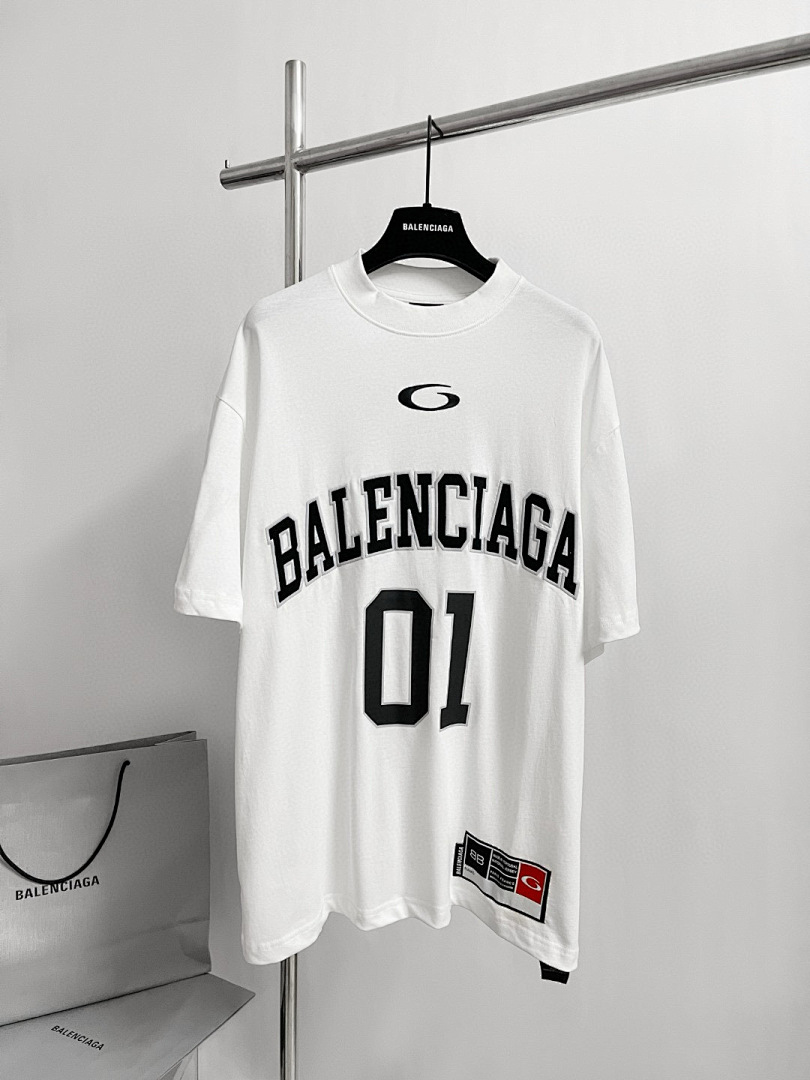 Balenciaga 52250-22L - Image 9