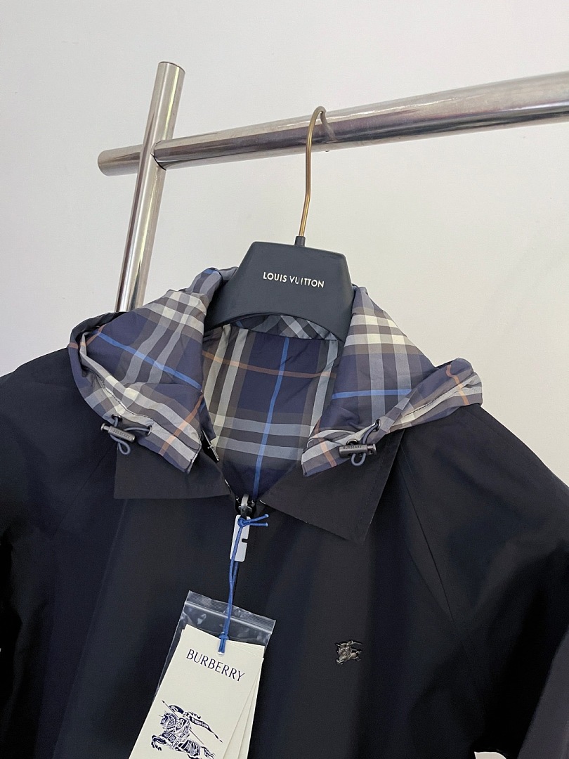 Burberry 6D278-61L - Image 13