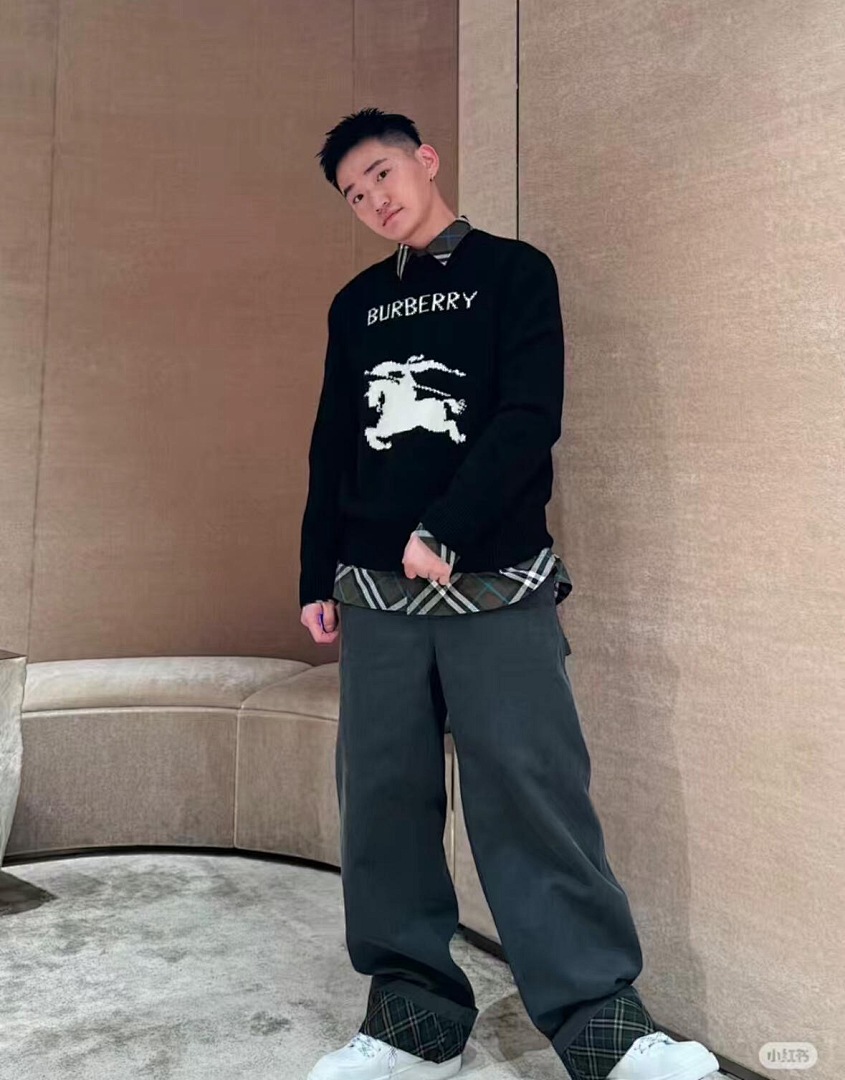 Burberry L68D012-61L - Image 18