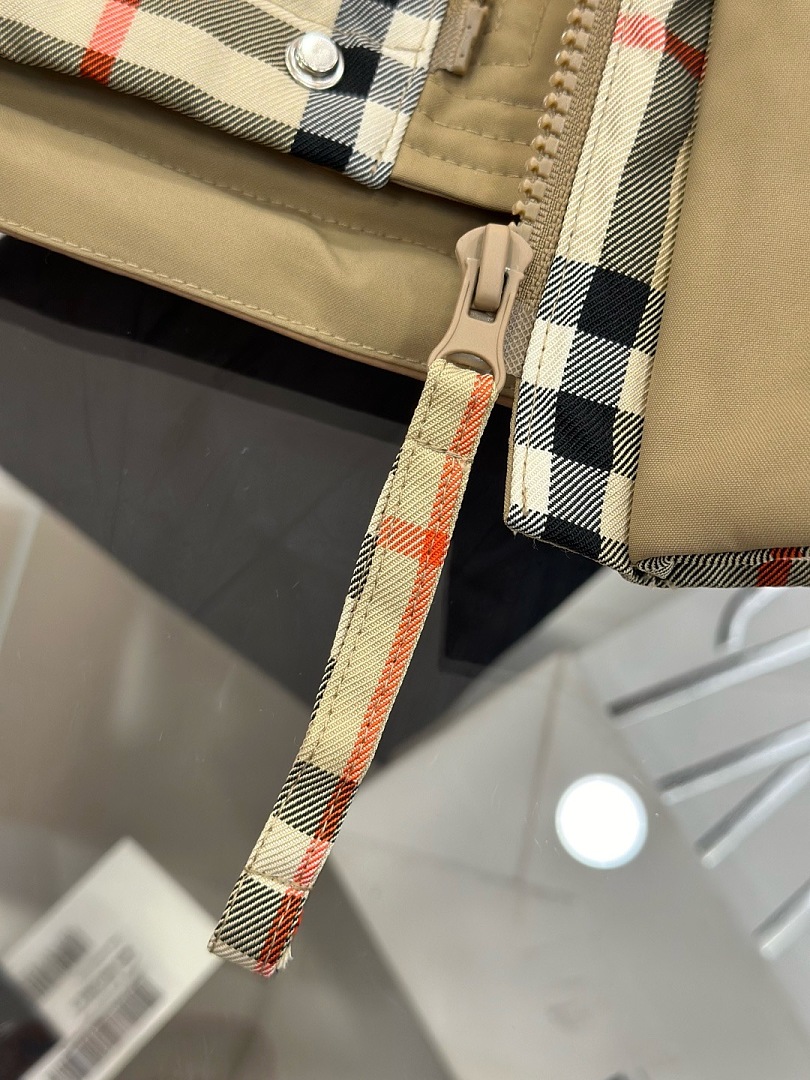 Burberry 5210−8L - Image 7
