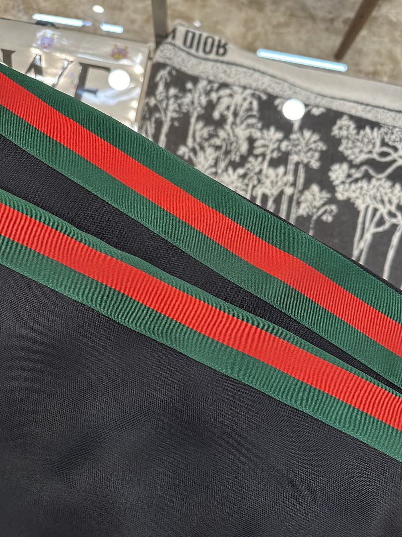 Gucci 308-38L - Image 9