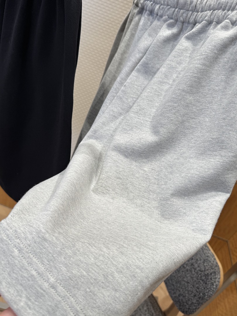 Balenciaga . 581210−8L - Image 8