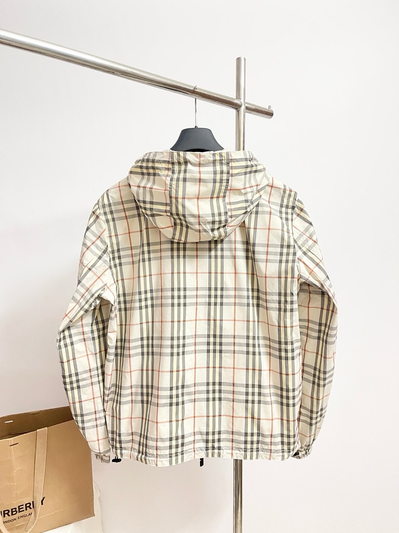Burberry 6403-61L - Image 19