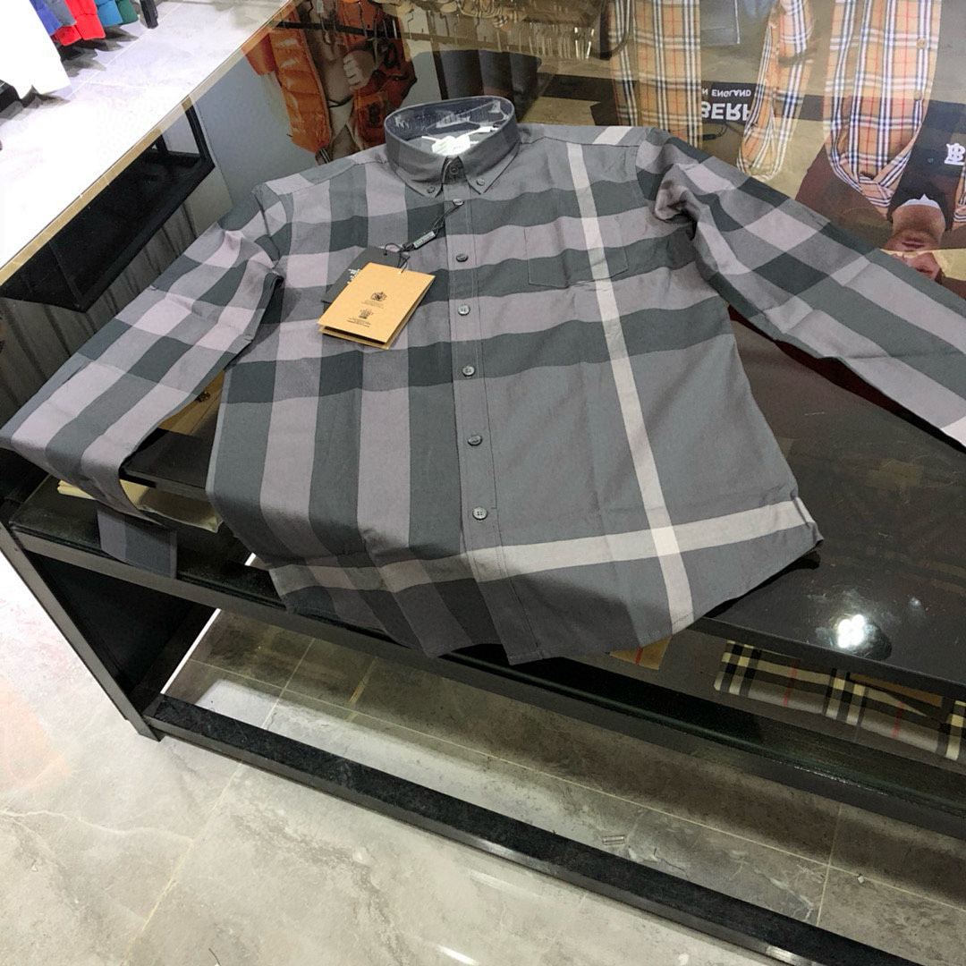 Burberry L68B071-65L - Image 4