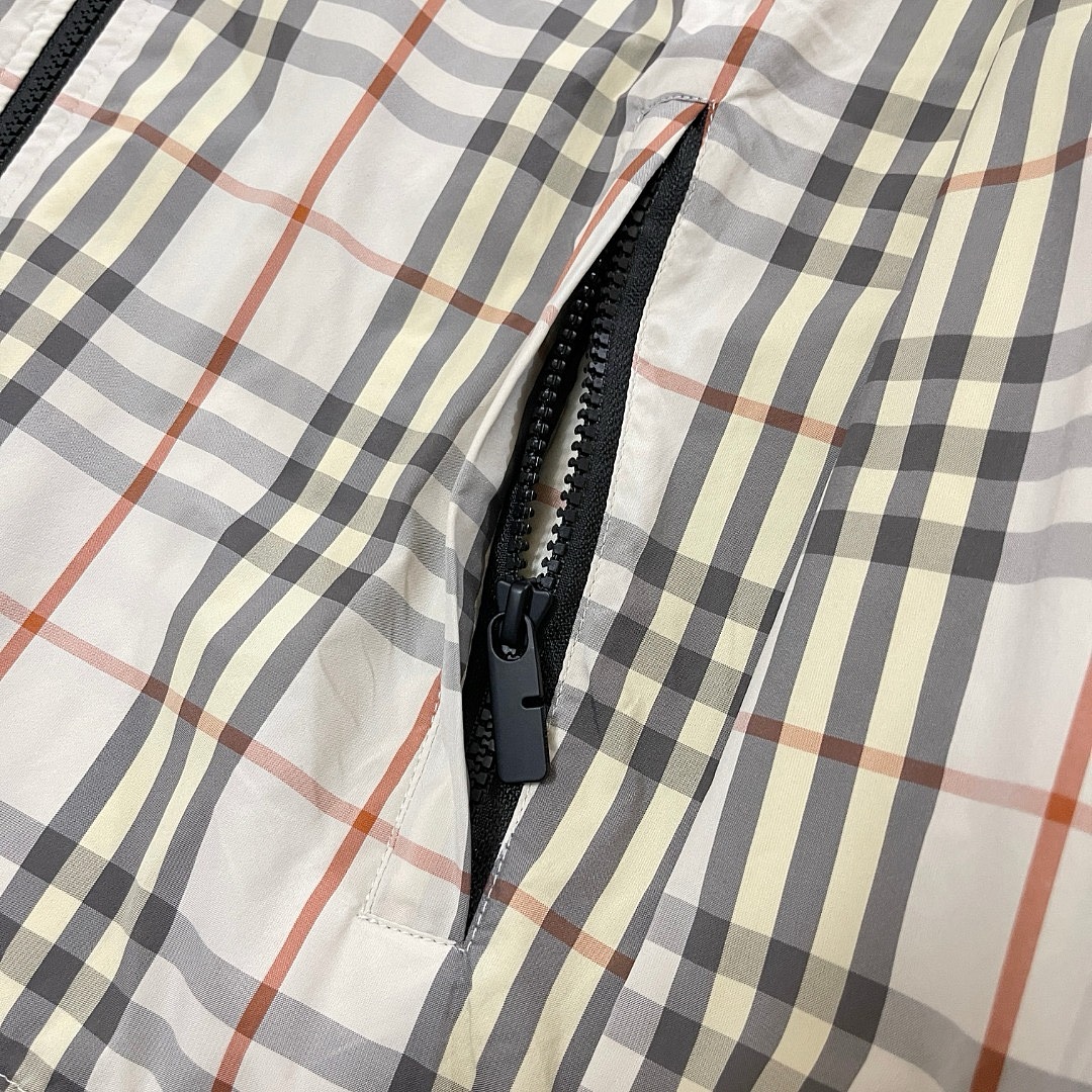 Burberry 6403-61L - Image 22