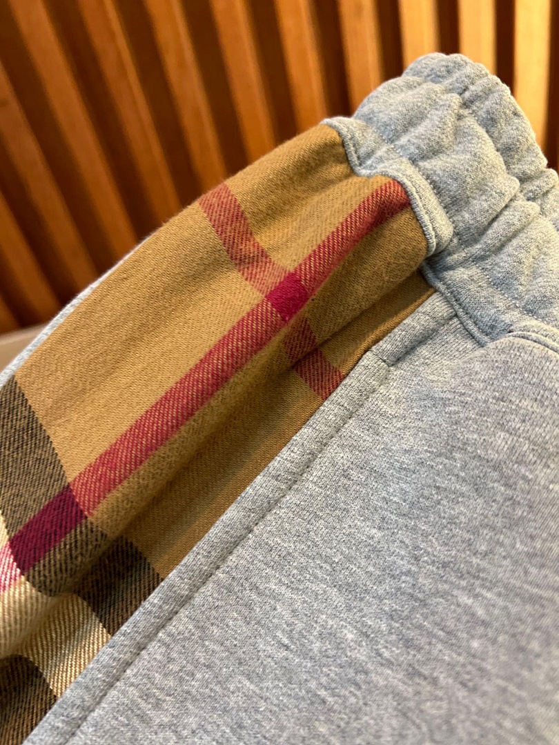 Burberry –6B026-65L - Image 20