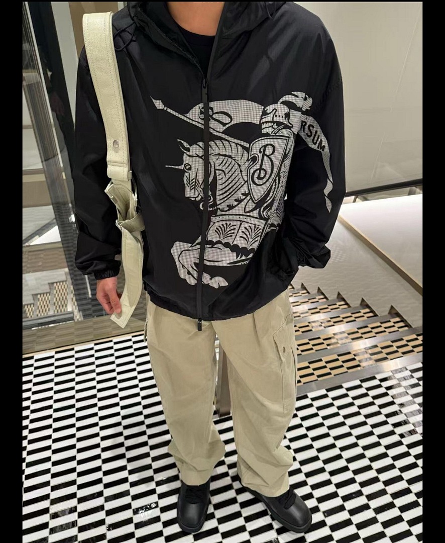 Burberry 6D001-61L - Image 14