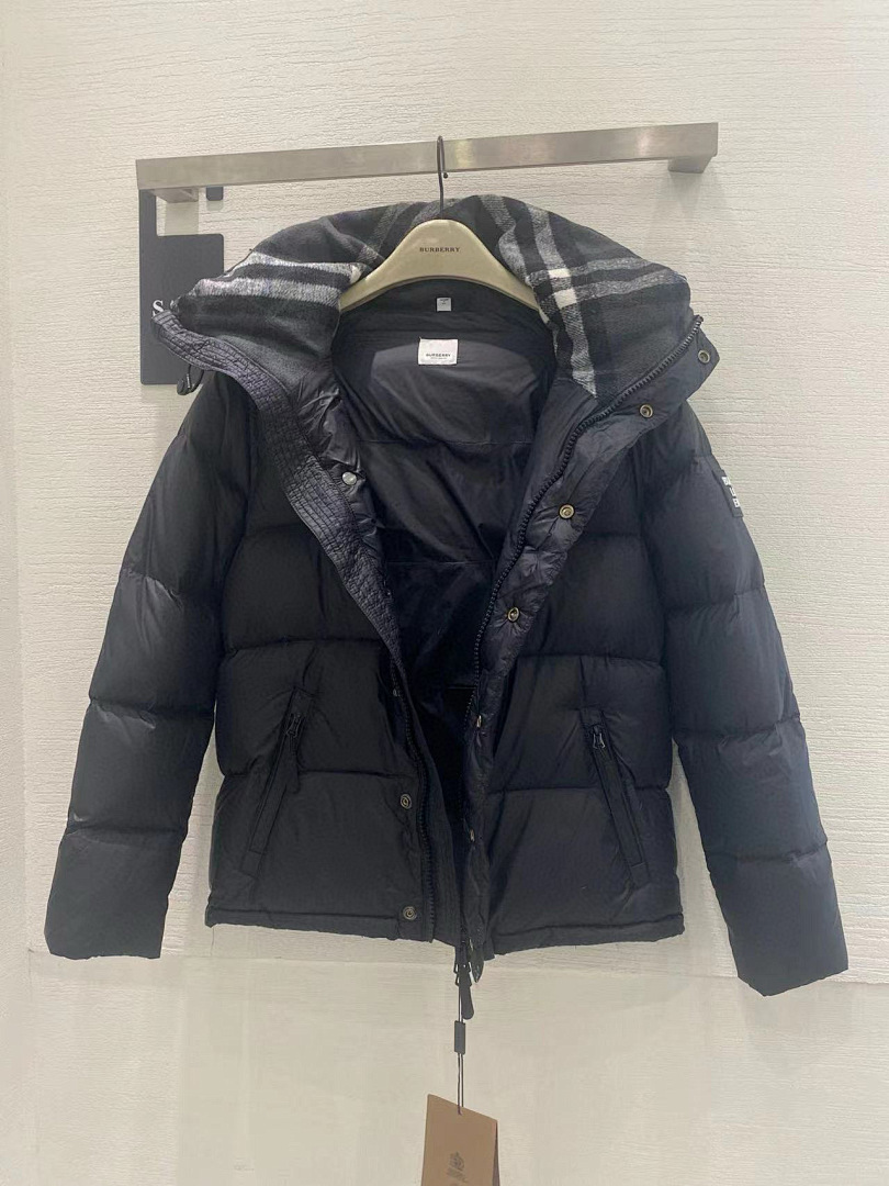 Burberry 56105-20L - Image 3