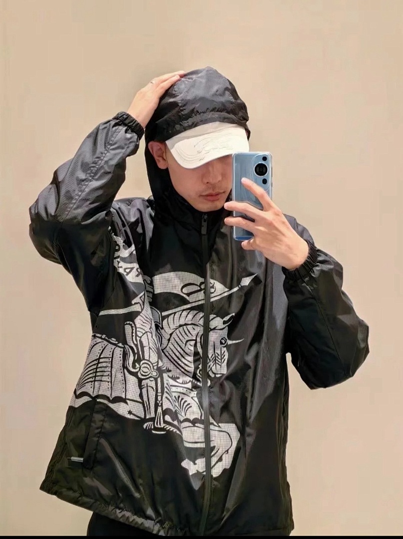 Burberry 6D001-61L - Image 2