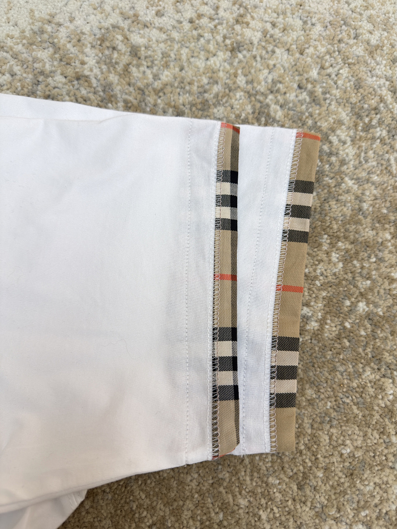 Burberry 52038−51L - Image 15