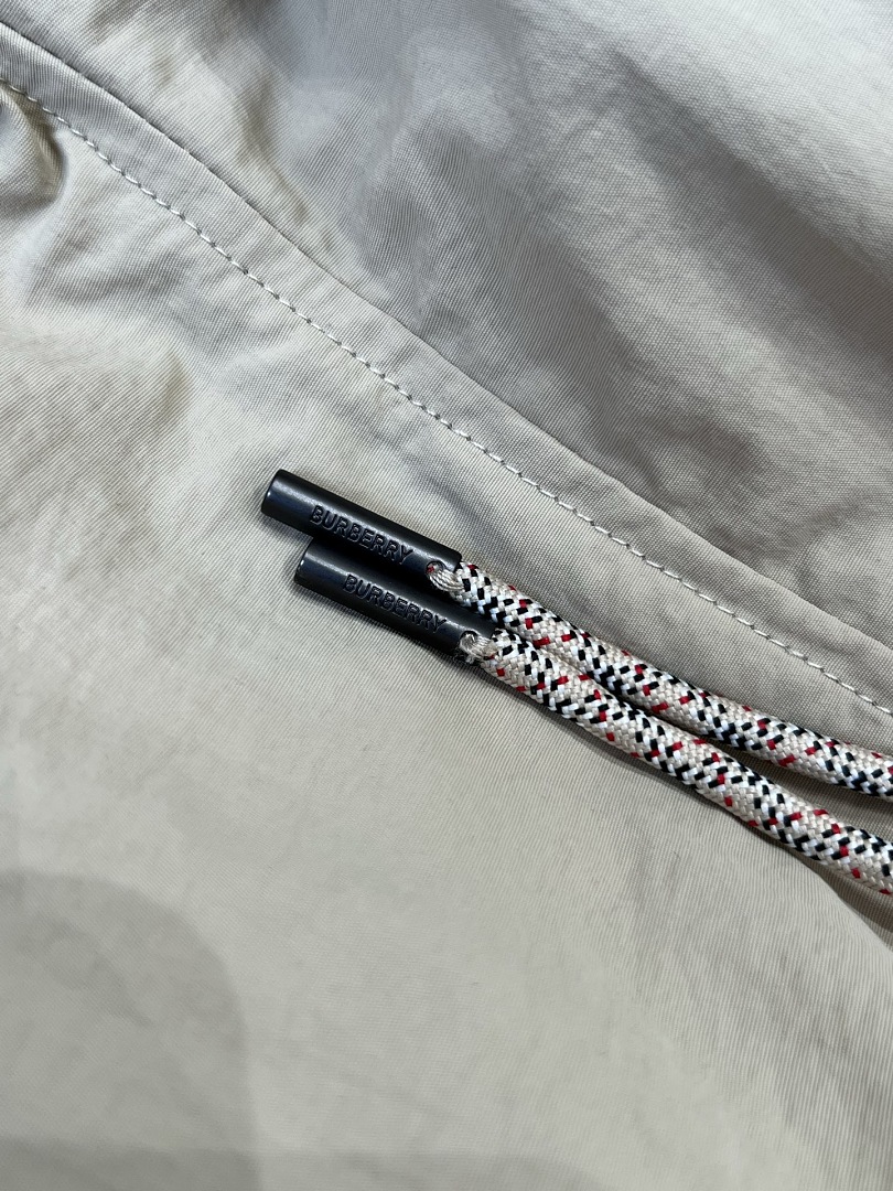 Burberry 5039−51L - Image 12