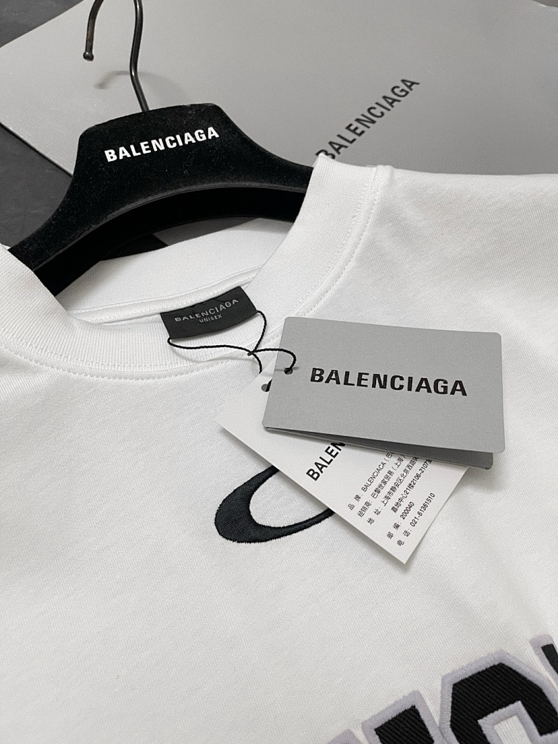 Balenciaga 52250-22L - Image 5