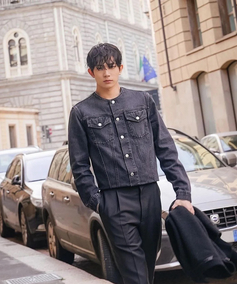 Prada 525085 -51L - Image 18