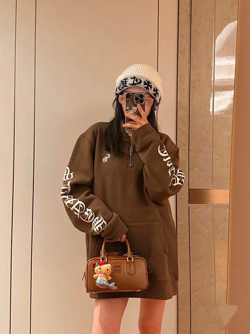 Chanel P 319— - Image 23