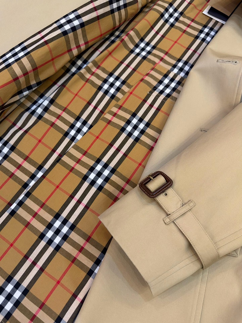 Burberry —6B034 - Image 21