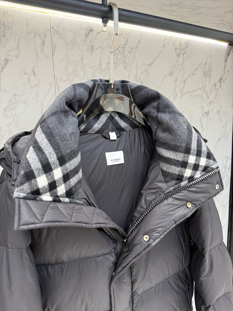 Burberry 38078-83L - Image 9