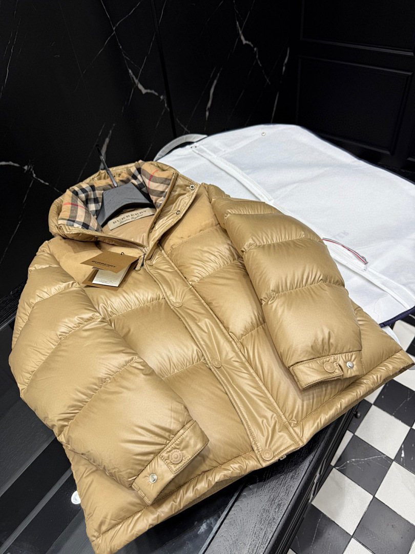 Burberry . 59650−92L - Image 18