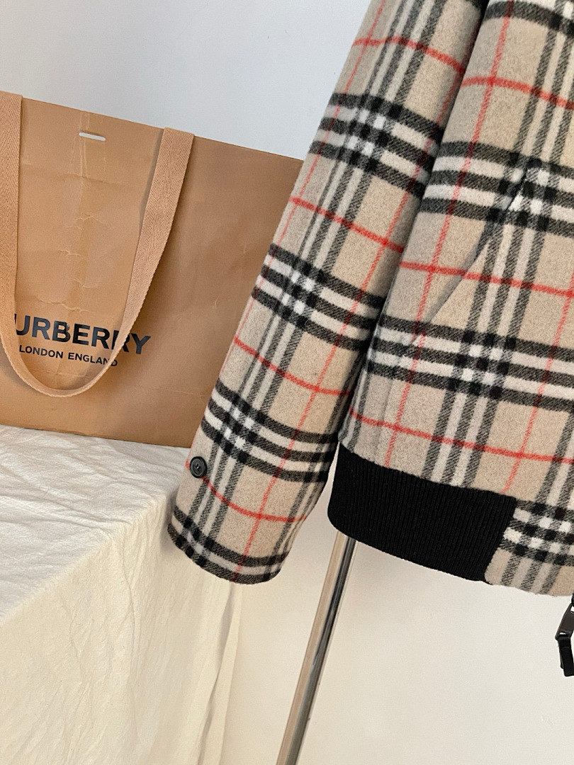 Burberry 6D277-61L - Image 11